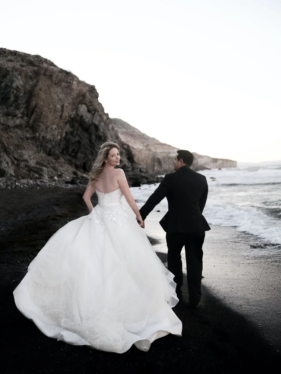 Henry & Evelyn’s Volcanic Vows